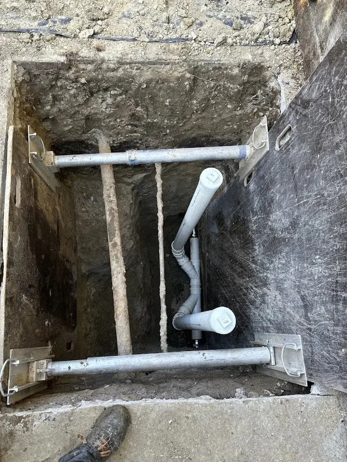 Experienced plumber completing Drain Cleaning work in Muscoy